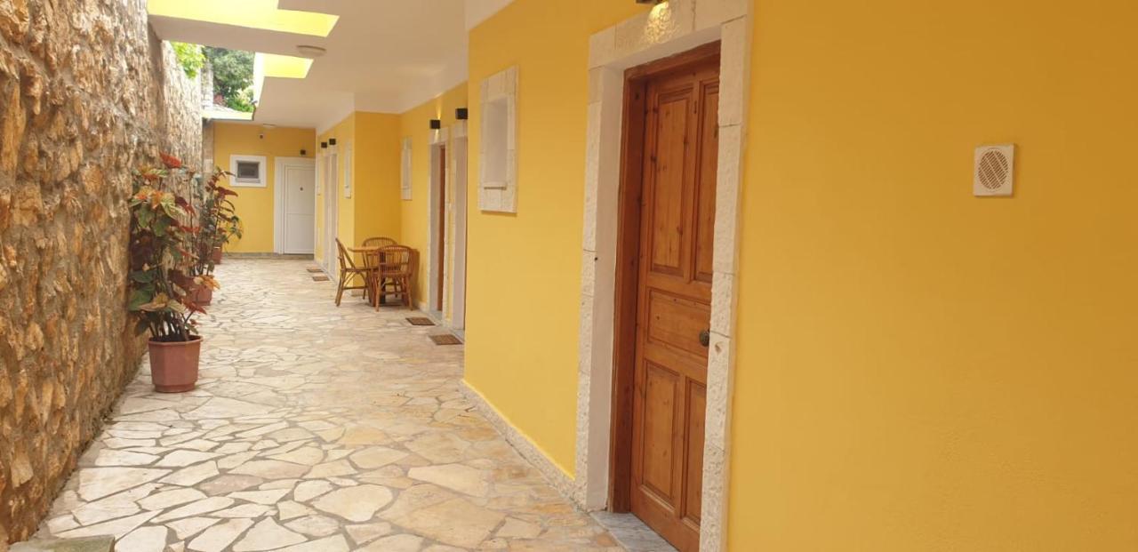 Escape Rooms Himarë Dış mekan fotoğraf
